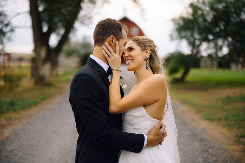 Estes Park Wedding Photographer Denver Wedding Venue Planner Della Terra Mountain Top Fall Colorful Wedding Liz Osban Photography Black Canyon Inn Wyoming Wedding Photographer Elopement Engagement 31