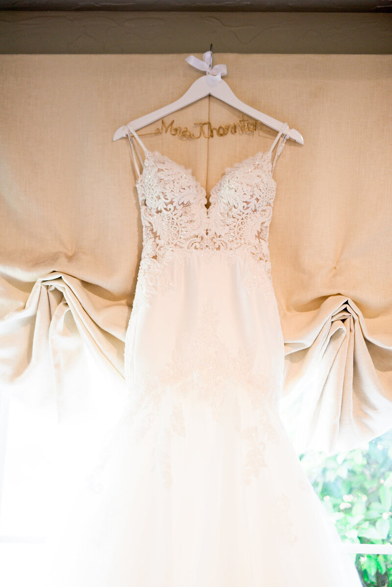 chapel-anna-villa-wedding-dallas-wedding-planner-swank-soiree-wedding dress