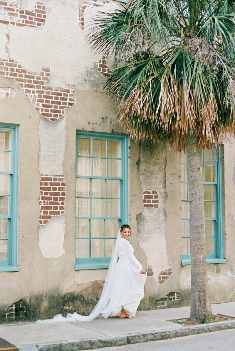 Autumn-Charleston-Bridal-Ashlynn-Miller-Photography-Film-15