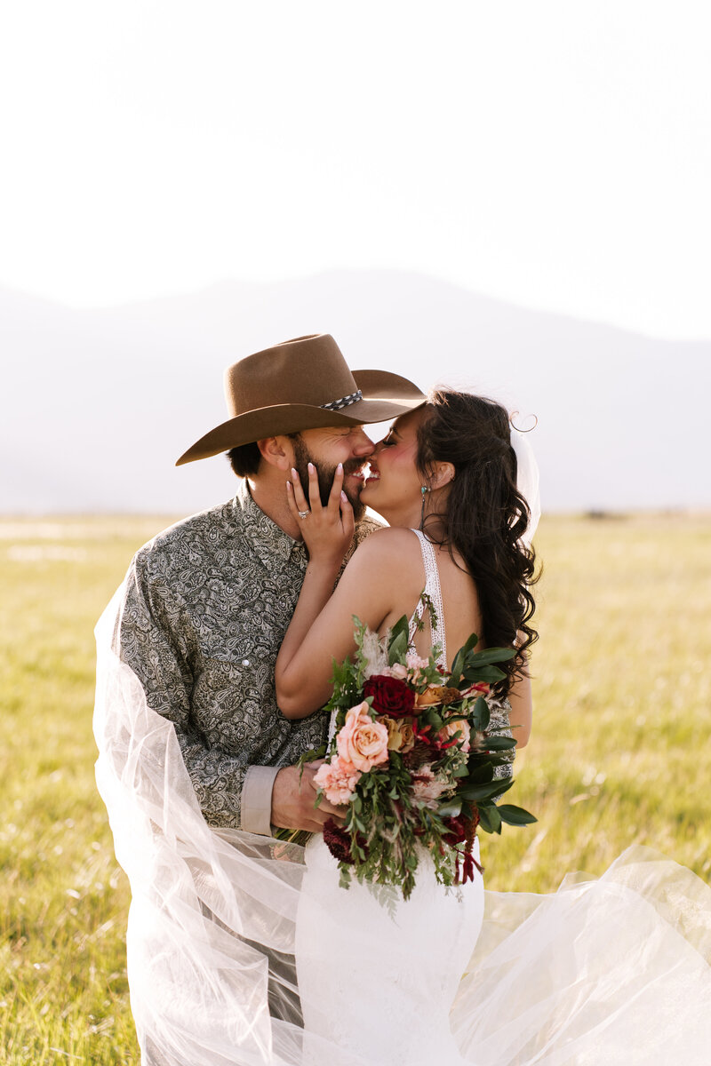 parkhomeranchwesternelegantwedding-73