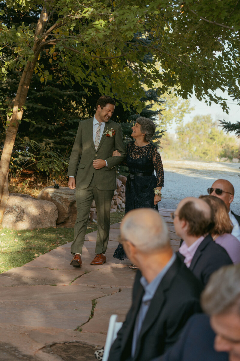 Nick_Elena_The_Greenbriar_Inn_MicroWedding-66