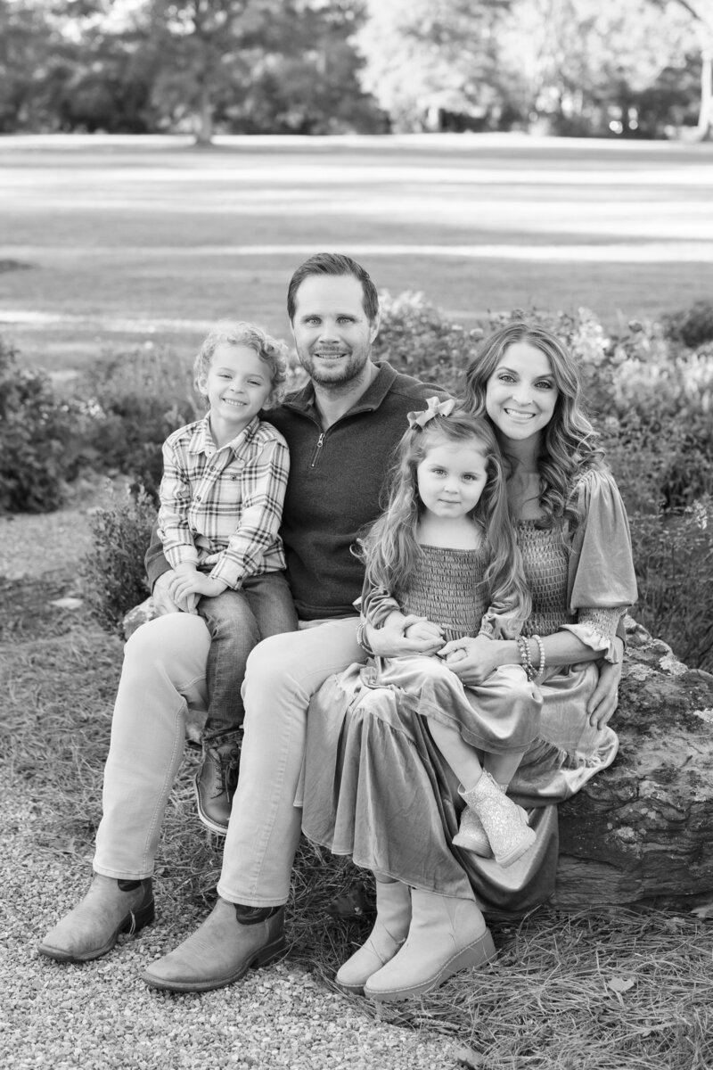 28_Ott Family Photos 2024_Lindsay Ott Photography-2