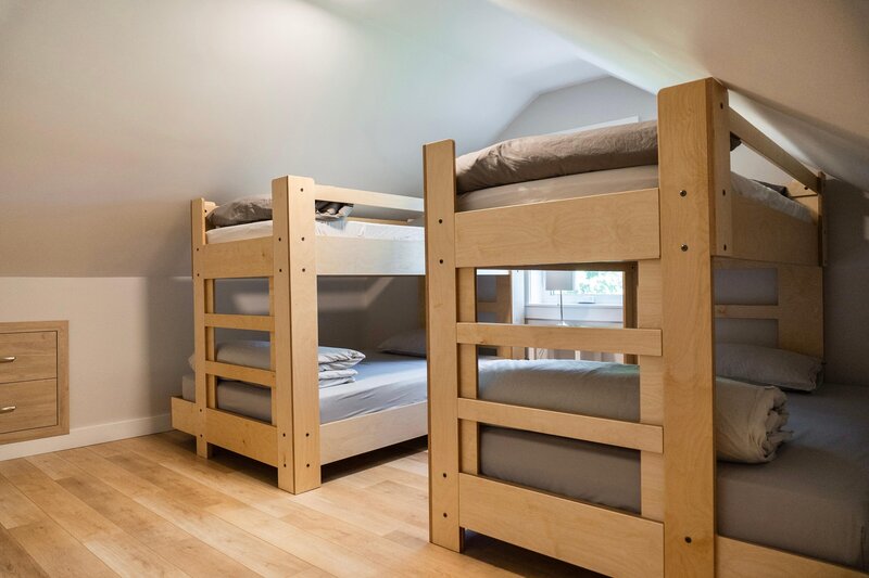 SurfsInn_Guesthouse_Bunks