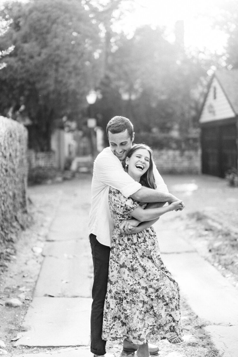 Downtown-Charleston-Summer-Engagement-Taylor-Cline-Photography-Wedding-47