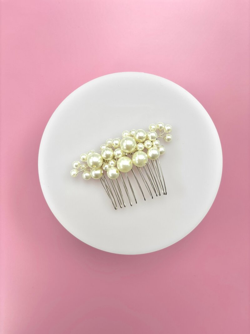 Savannah pearl comb deMelis Atelier