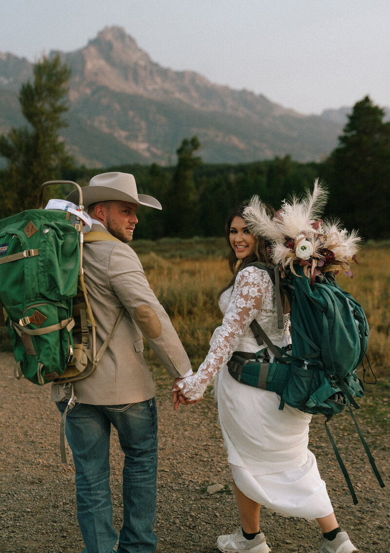 pnw-elopement-photographer-thistle-and-tulle-photography-21