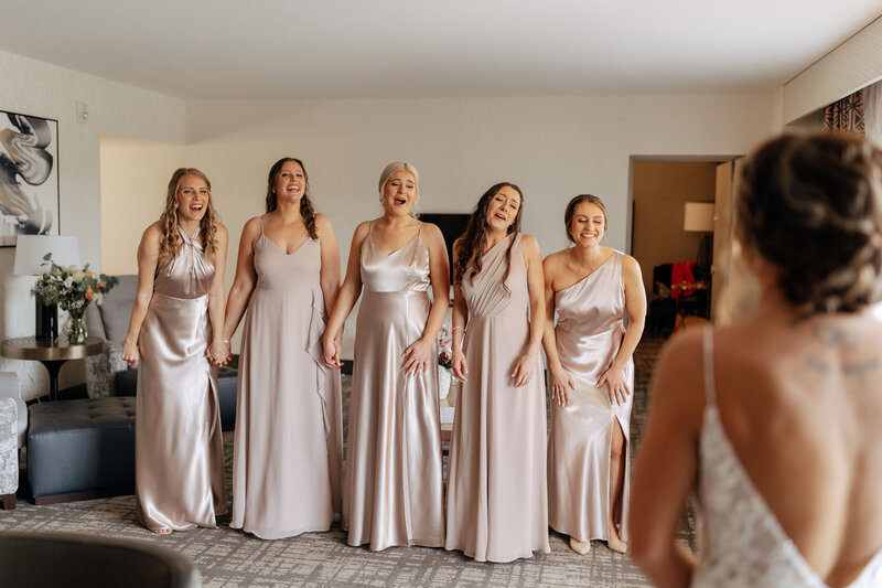 brides maid first look rhode island wedding