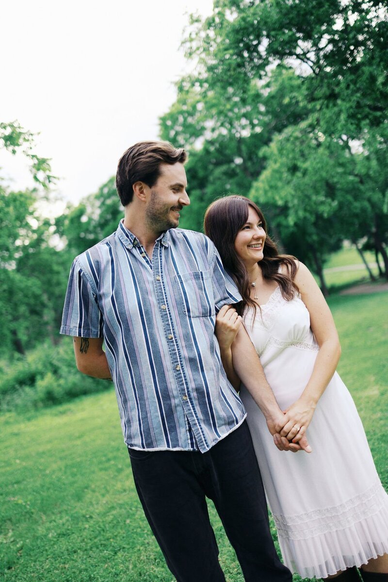 engagement photos in middle tennessee by Sammy Makenzie photography