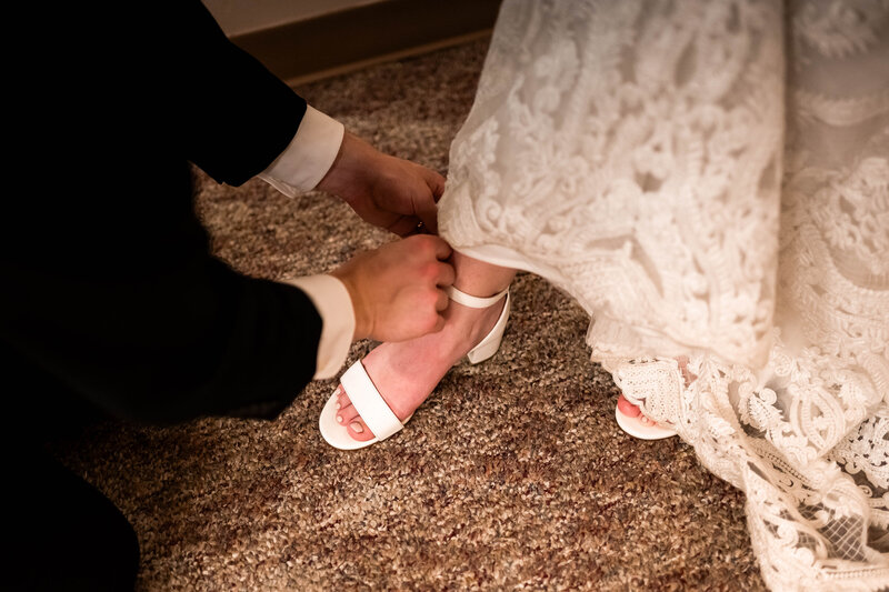 13-K&M - Grand Ledge Opera House Wedding - Mariah Kasten Photo