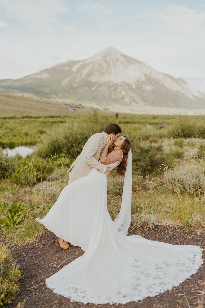 summer Colorado elopement wedding ceremony mountain wedding photographer