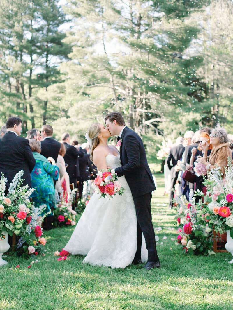 Ivy Rose_Shoot Crawl_Luxury_Wedding_Photo_Skyler Jordan Photography-1