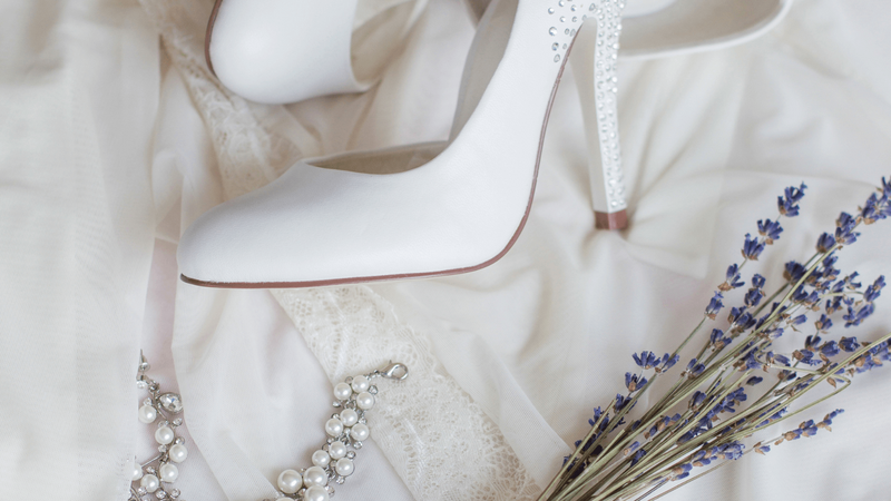 wedding-shoes-pinterest-marketing-content-boda-bliss