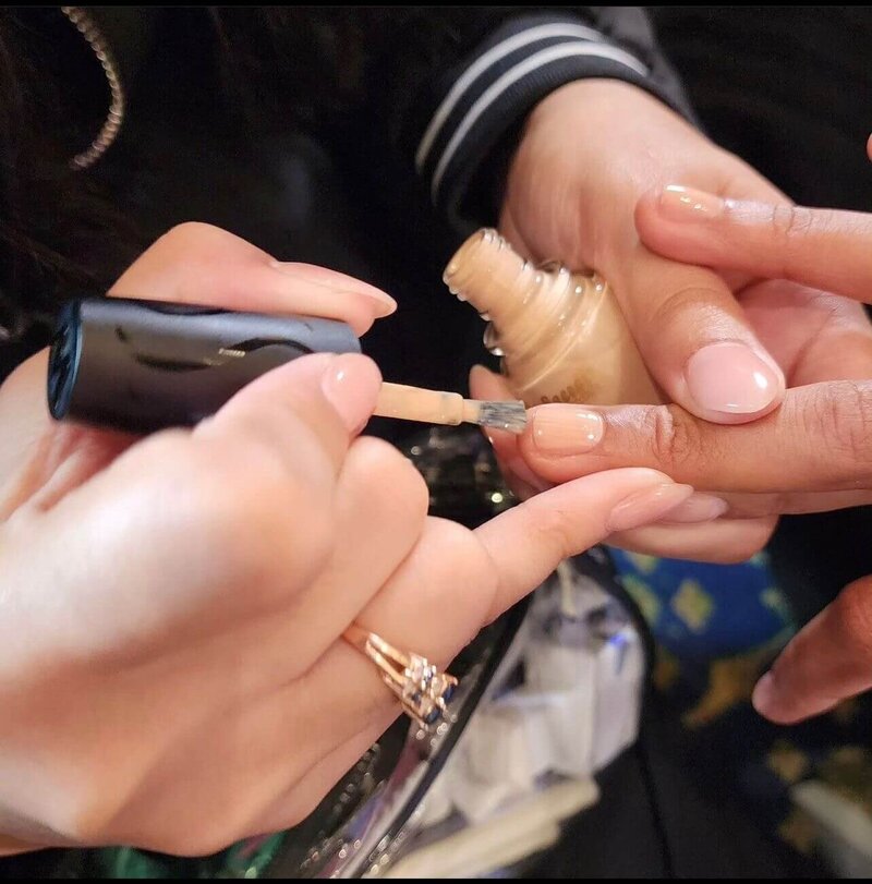 erica-de-los-santos-celebrity-nail-tech-work-nyfw-09-2023-3