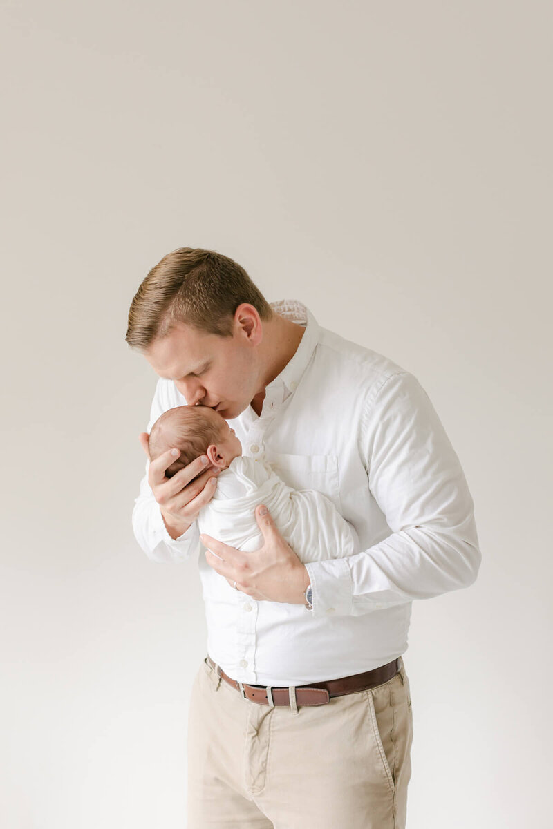 rainy-day-newborn-session-14