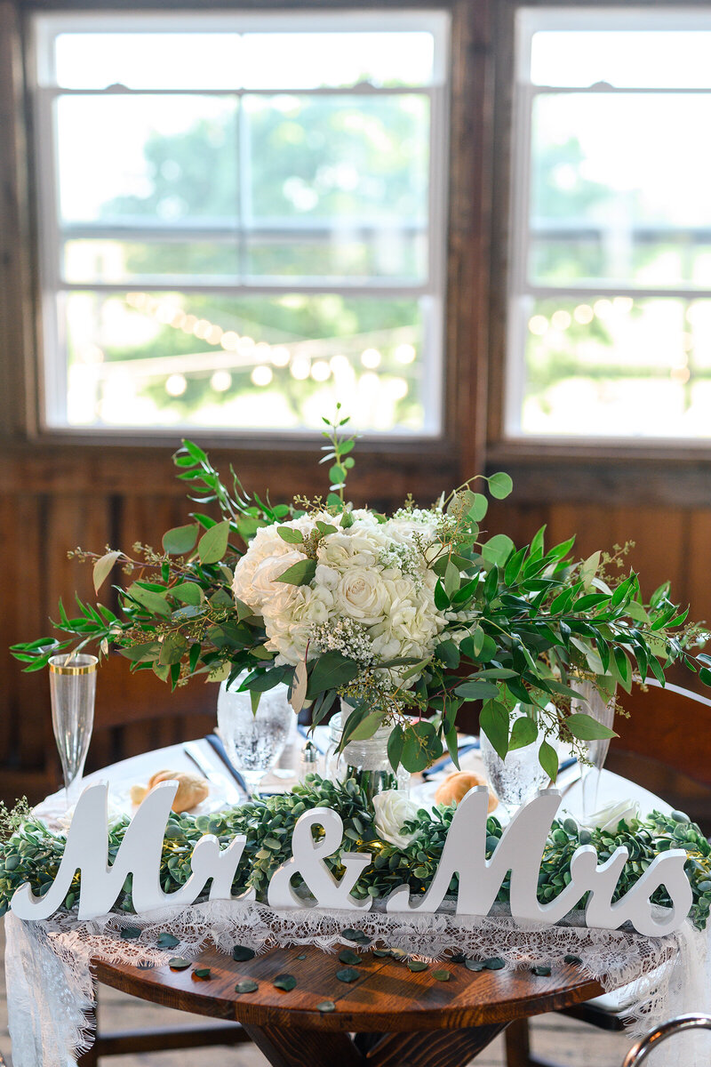 farmin-bettys-wedding-wisconsin-the-paper-elephant-0120