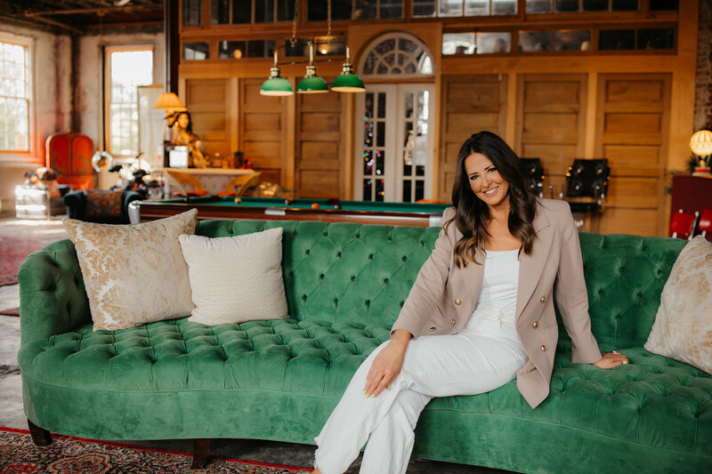 Nicole Crank is a best-selling author and international speaker