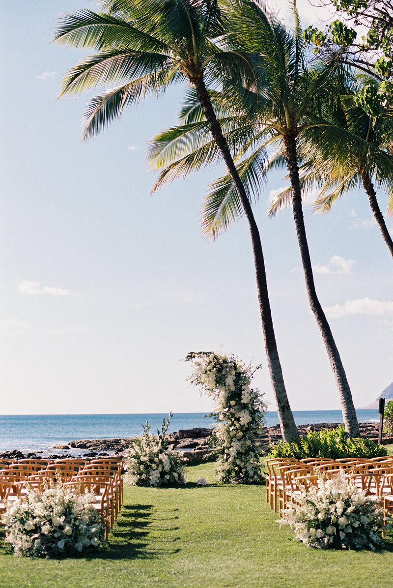 Lanikohonua Wedding on Oahu by Amanda Hartfield-2