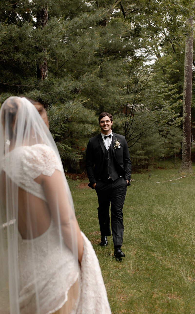 perfect pacific north midwest wedding photographed by claire neville photography