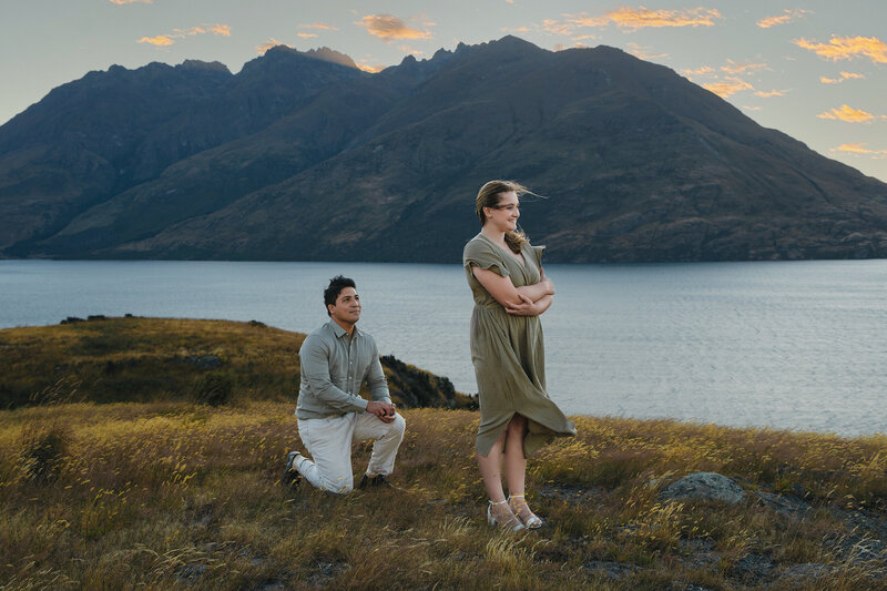 Explore Queenstown Proposal Photography Packages. The most beautiful and Intimate Proposal in Queenstown
