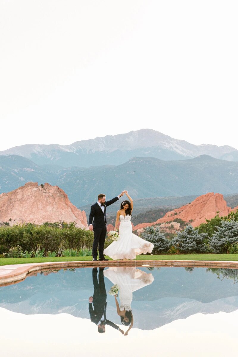 lace wedding dress of seattle bride