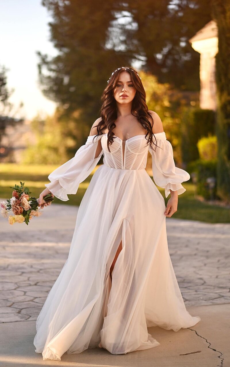 Nunziata Bridal Boutique - Sarnia, Ontario - Martina Liana 1497-5
