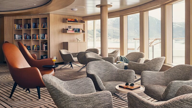 Lindblad Expeditions 7