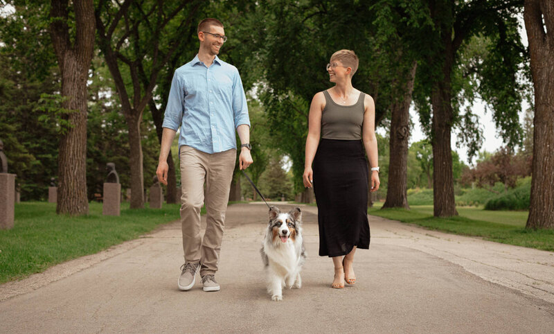 golden hour family photos at Assiniboine Forest