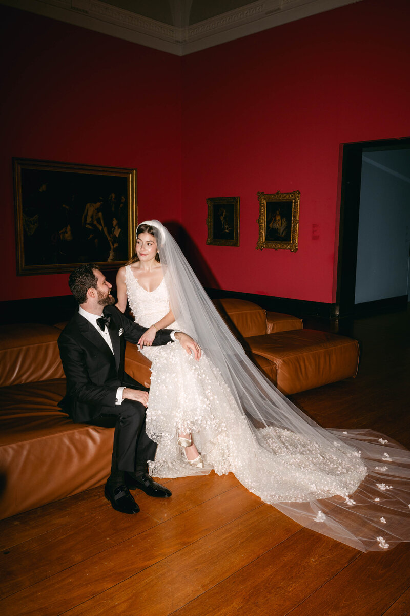 515-Art-Gallery-of-Ontario-AGO-Toronto-Canada-Zoe-Greg-Wedding-16