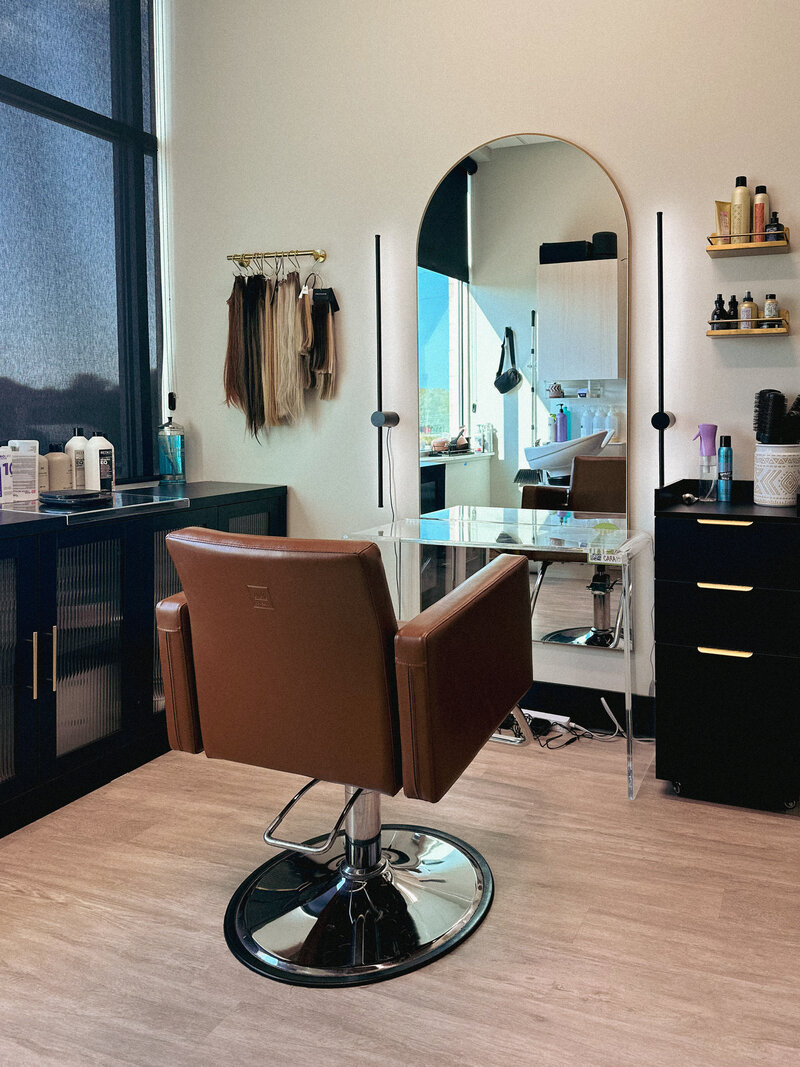 Cara Everts-LIVDN Hair Studio-Extension specialist- Lived in color-handtied hair extentions-modern color4763