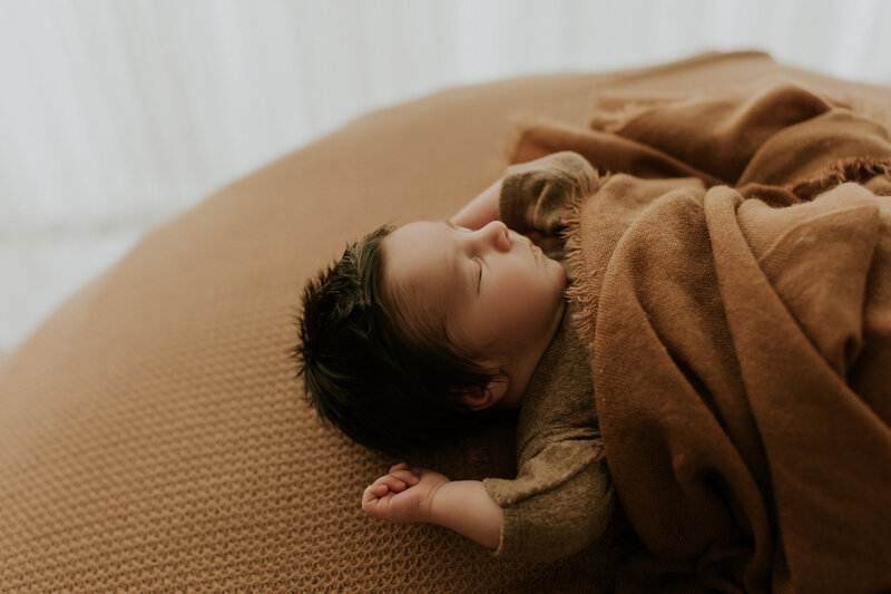 mississauga newborn photographer