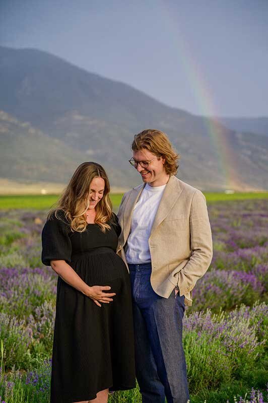 UT maternity photographer lavender fields
