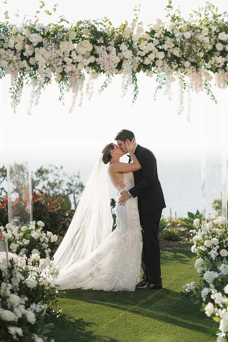 outdoor modern boho style wedding with tiled roof