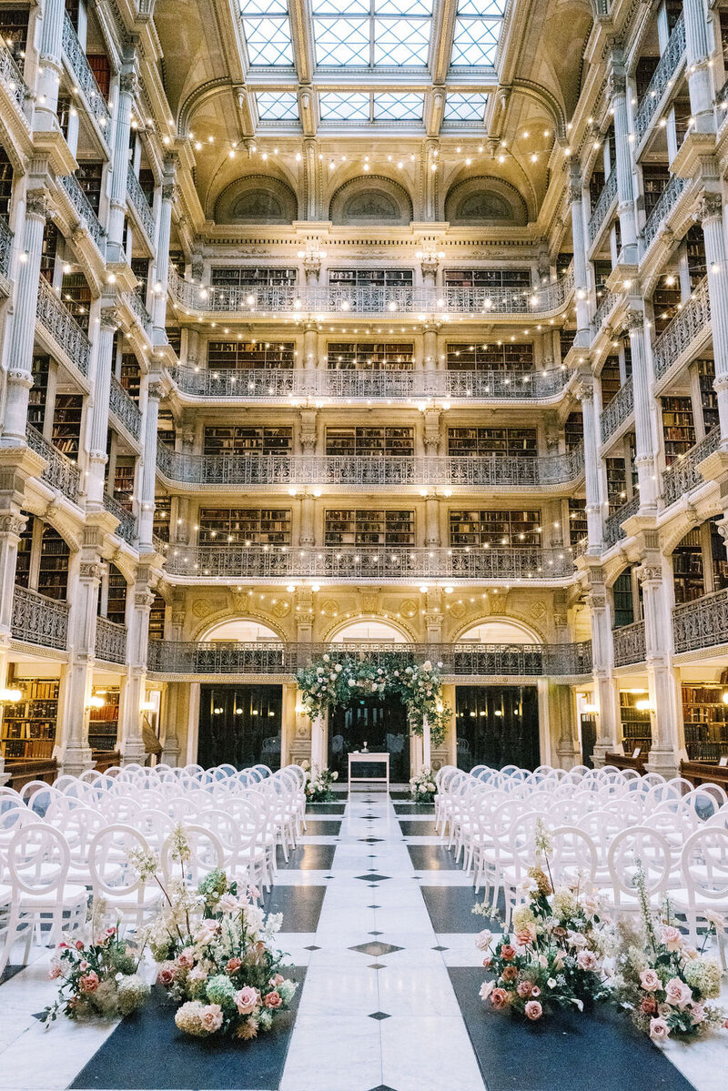 NikkiSanterre_EastCoastLuxuryWeddingPhotographer_PeabodyLibraryWeddingNouvelleEvents_Emily&Daniel-63