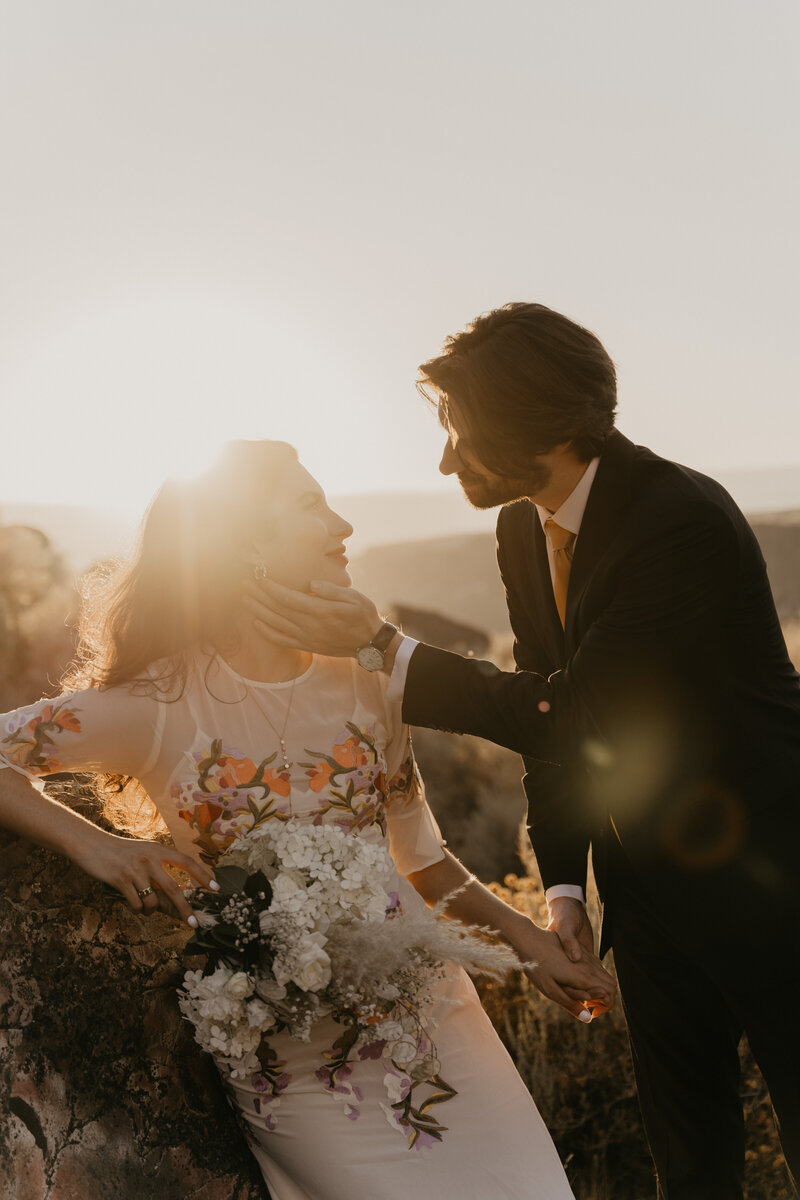 Romantic and dreamy golden hour sunset elopement at Frenchman Coulee
