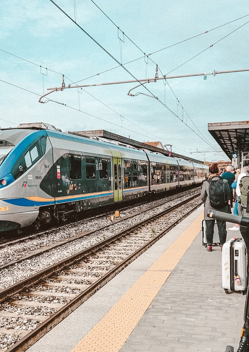 train station lucca
