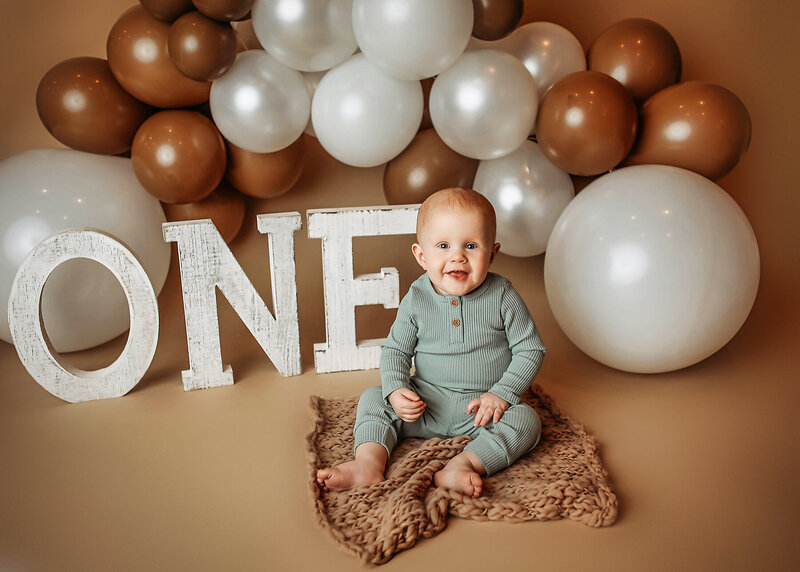 boy cake smash ashley mcclintock photography 2