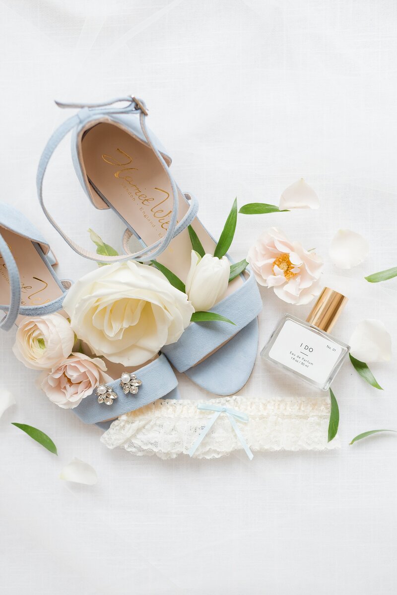 3_wedding-details_harriet-wilde-arabella-block-mid-blue-shoes_1059
