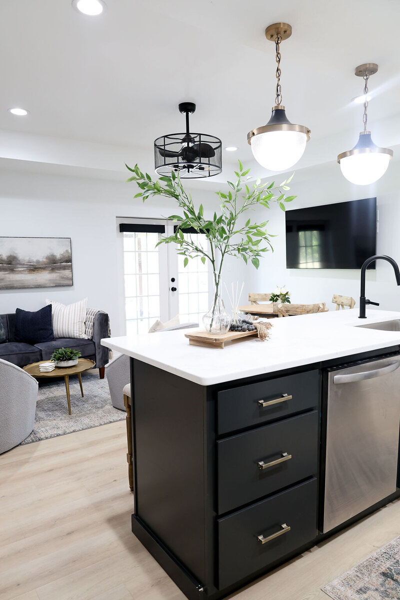 full kitchen in suite near me