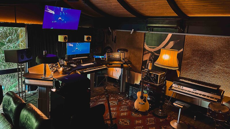 Earforce-Geluidsstudio-Amsterdam-Audio-Post-Voiceover-Geluidsproducties-muziek-podcast-webinar-studio-6-sonic-branding