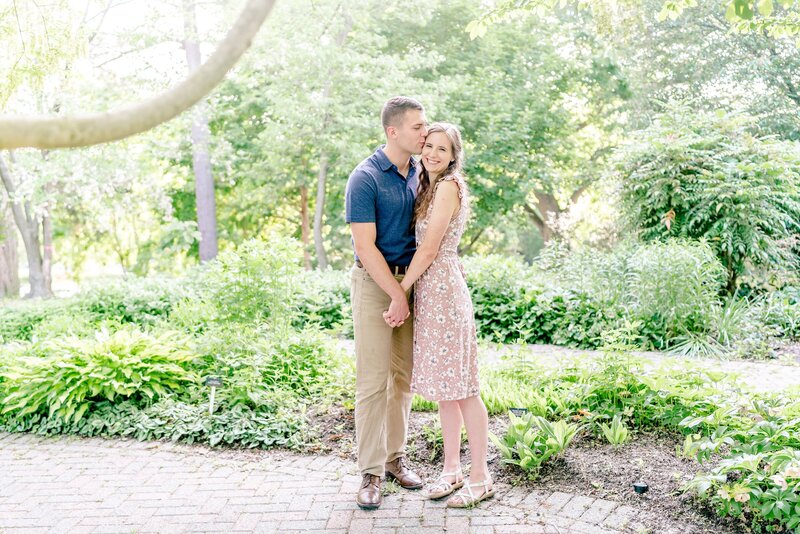 colorful-spring-garden-engagement-in-virginia-00018