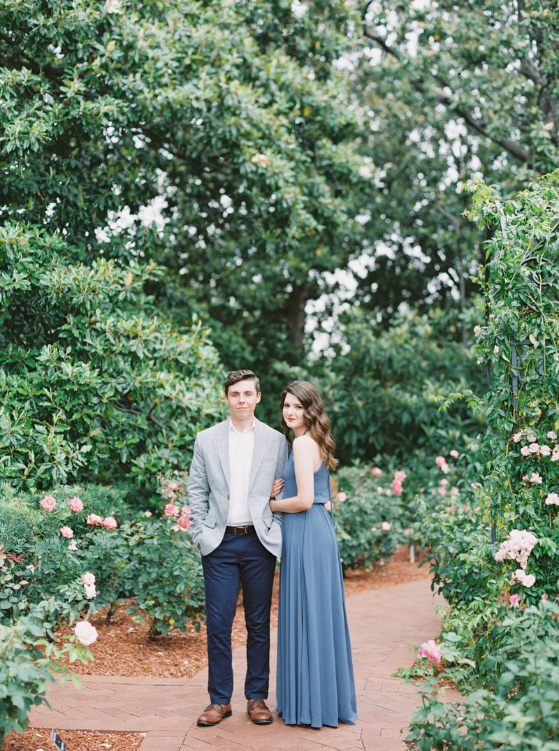 Hayley Waldo and her husband in the Dallas Arboretum