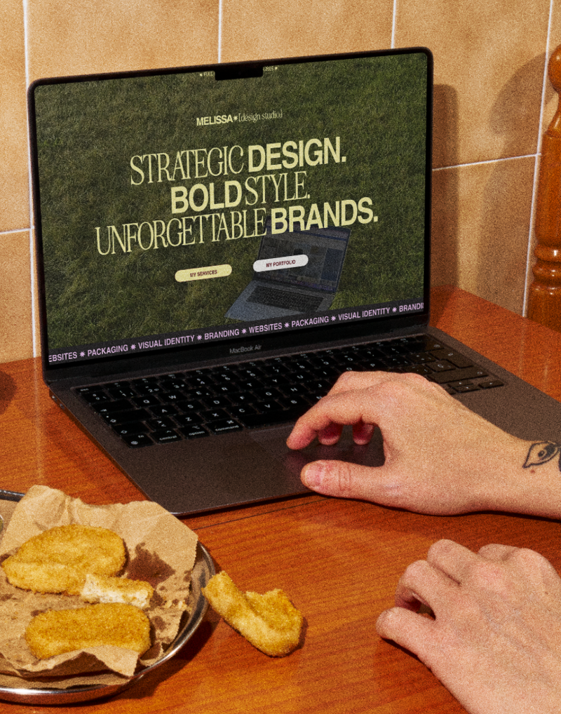 Bendito_Mockup-PSCv1-Free-MacBook_Pro