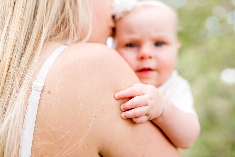 lake-minnetonka-baby-sand-family-pictures-excelsior-beach-Minnesota_0010