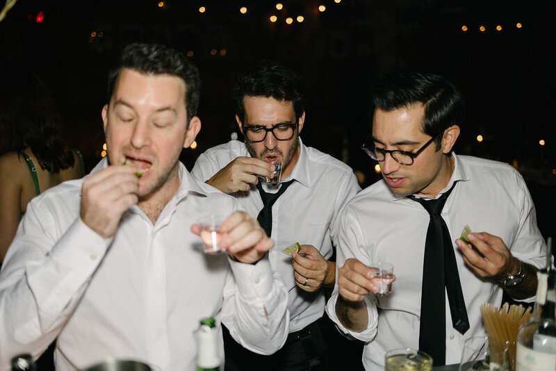 Erica & Andrew - Martha_s Vineyard Wedding- Larisa Stinga Photography -1179-221029