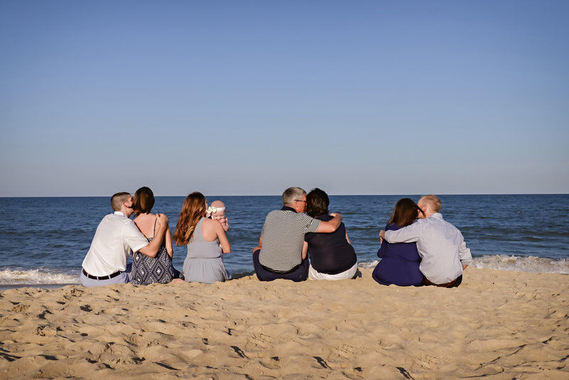 JandDstudio-family-beach-NJ-family-water