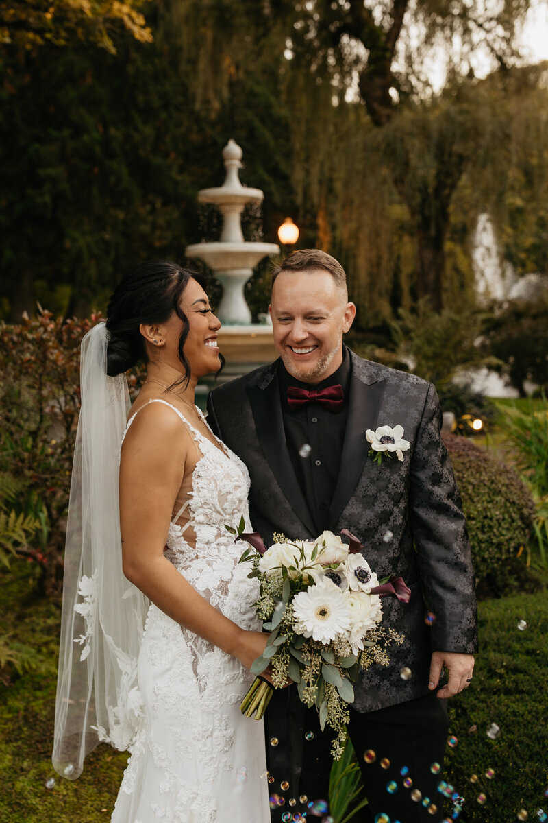 MichaelaHPhotographyWeddingPortlandOregonVancouverWashington-63_bJs