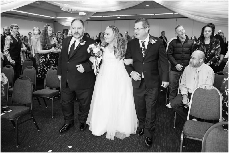 AUTUMN MINNESOTA WEDDING - KENDRA LAUCK PHOTOGRAPHY_0070