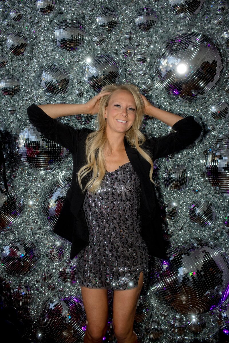 seattle-events-balloons-disco-ball-walls (11)