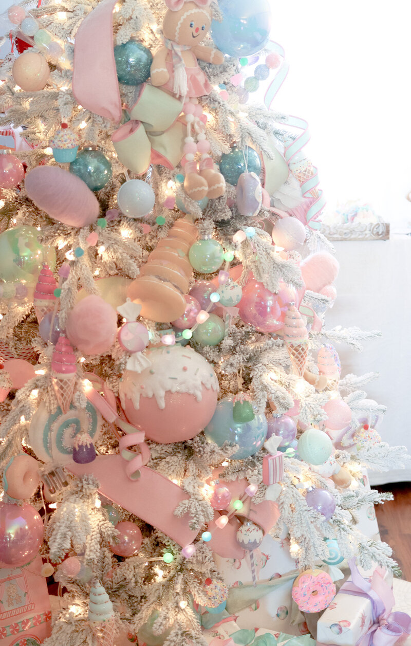Candyland Christmas Tree Decorating – Shipping & Styling Nationwide