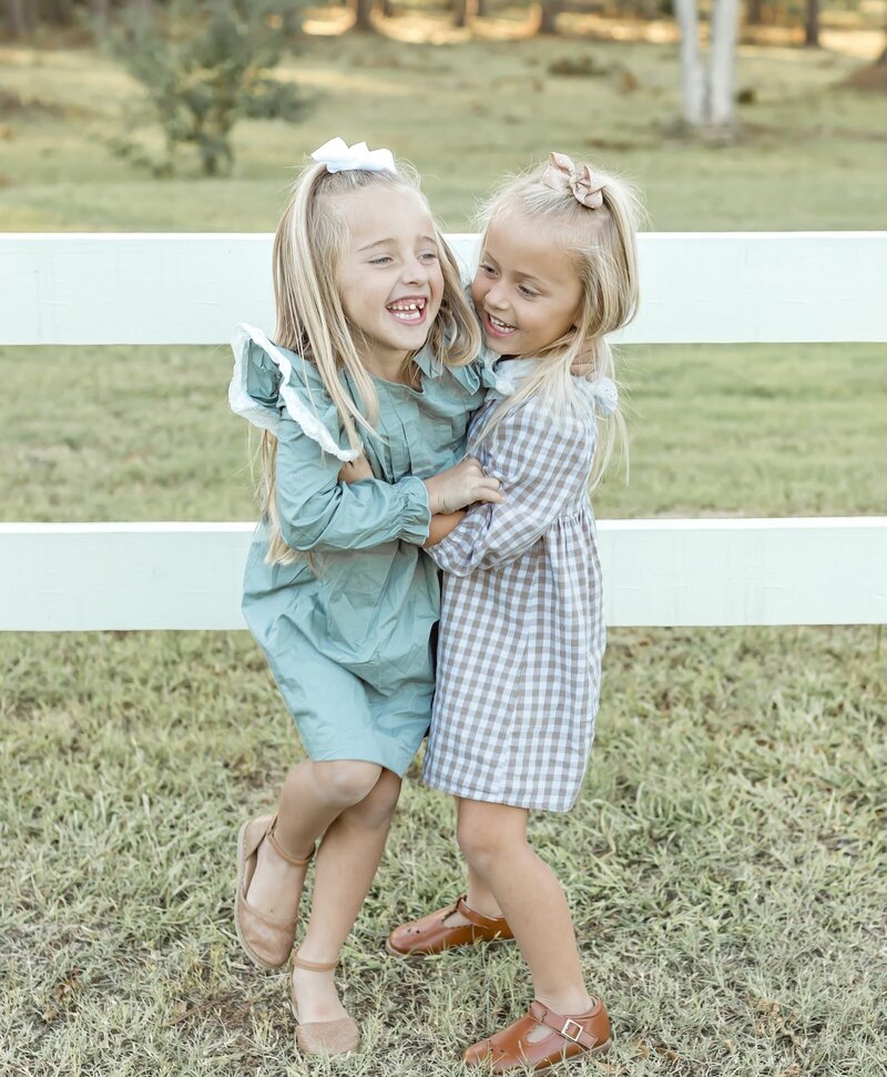 sweet-twin-bond-photo-session-Georgia